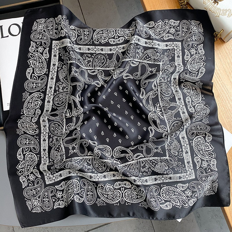 Quadrato chic 100% seta per donna | La Parisienne