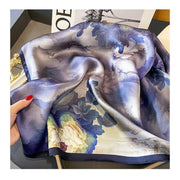 Sciarpa quadrata da donna 100% seta con decorazione floreale viola | La Parisienne