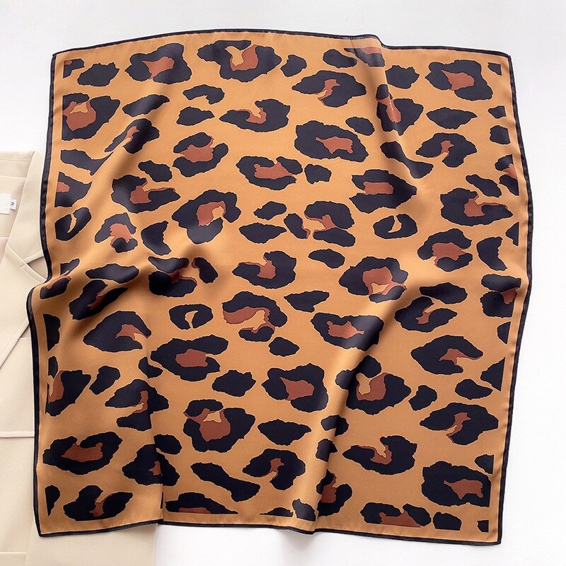 Elegante sciarpa quadrata da donna 100% seta | La Parisienne