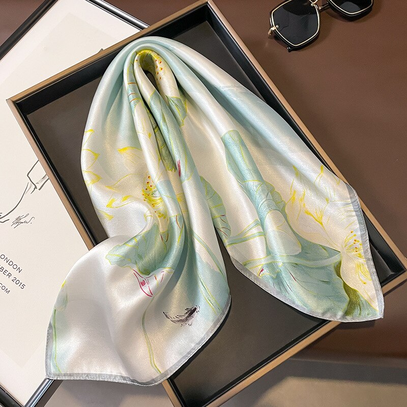 100% Seta Decorazione floreale quadrata per donna | Il parigino