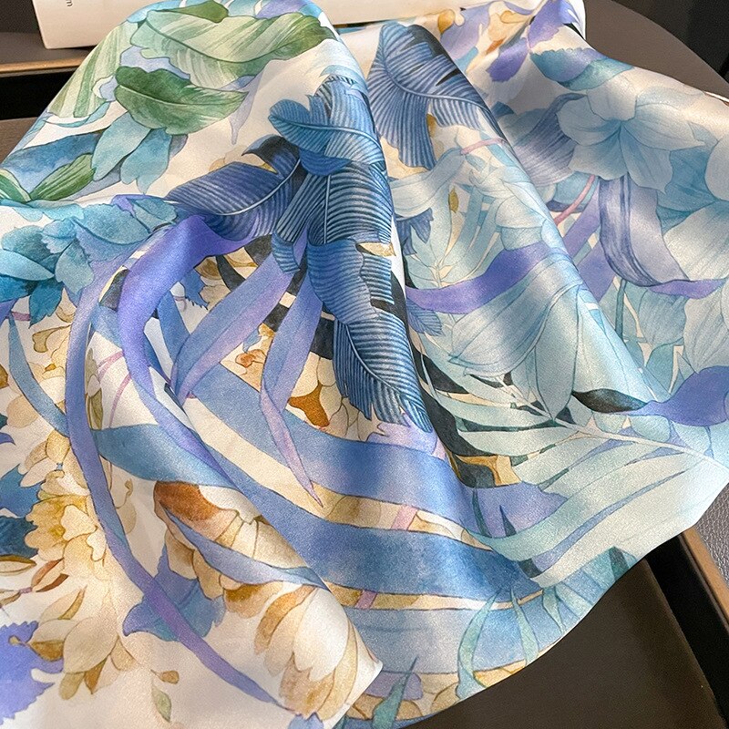 100% Seta Decorazione floreale quadrata Blu | La Parisienne