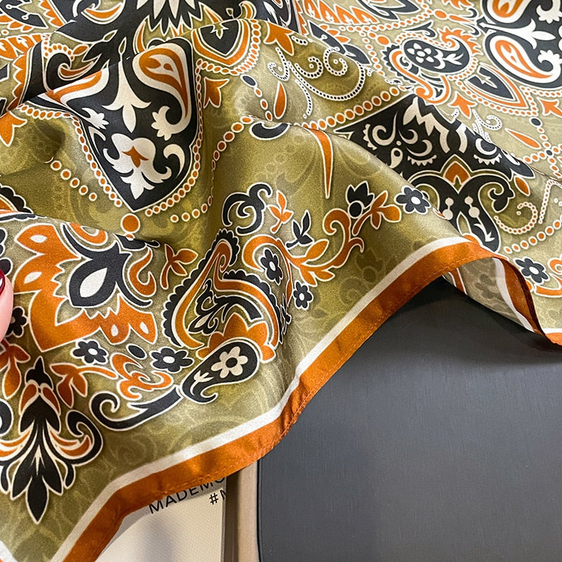 100% Seta Quadrato Verde Ornamento Chic per Donna | La Parisienne