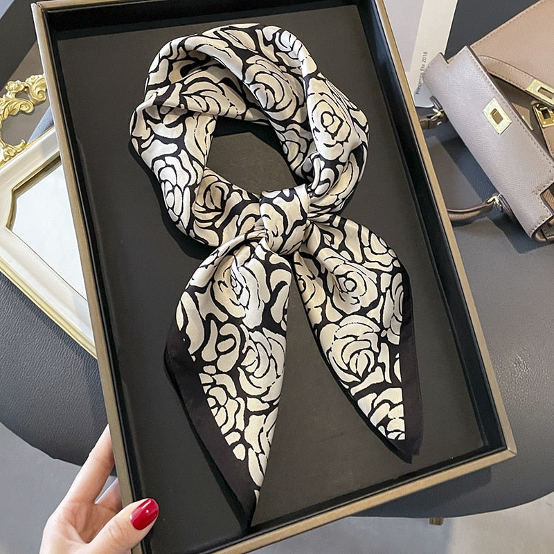 100% Seta Quadrato Rosa Bianco e Nero Donna | Il Parigino