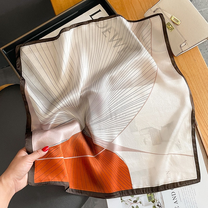 100% Seta Quadrato Decorazione moderna Donna | La Parisienne